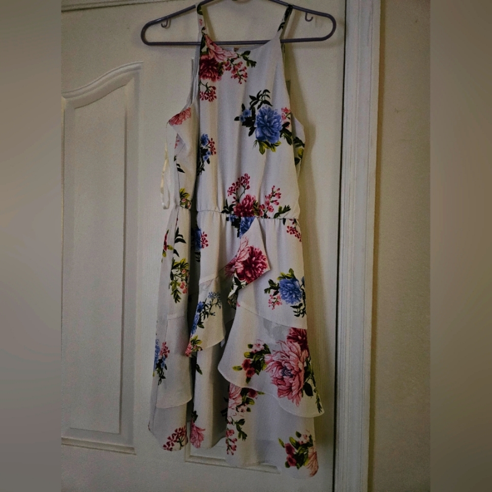 IZ floral dress M